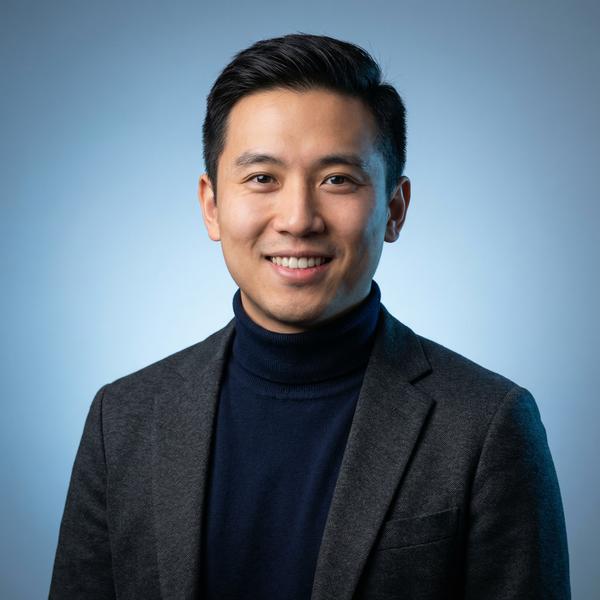 海角社区顾问陈逸飞